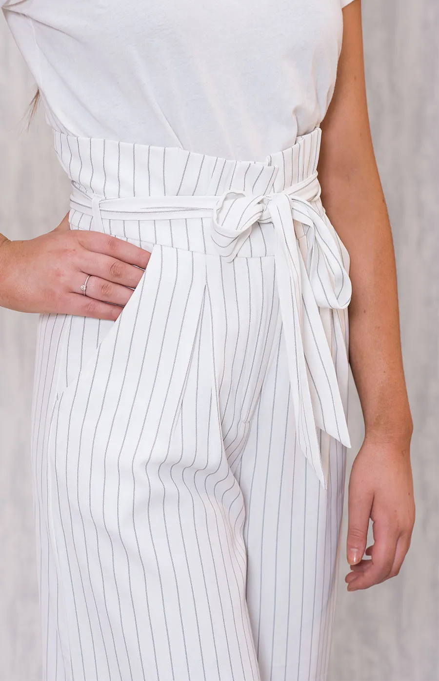 Paperbag Waist Wide Leg Stripe Pants (AP2A)