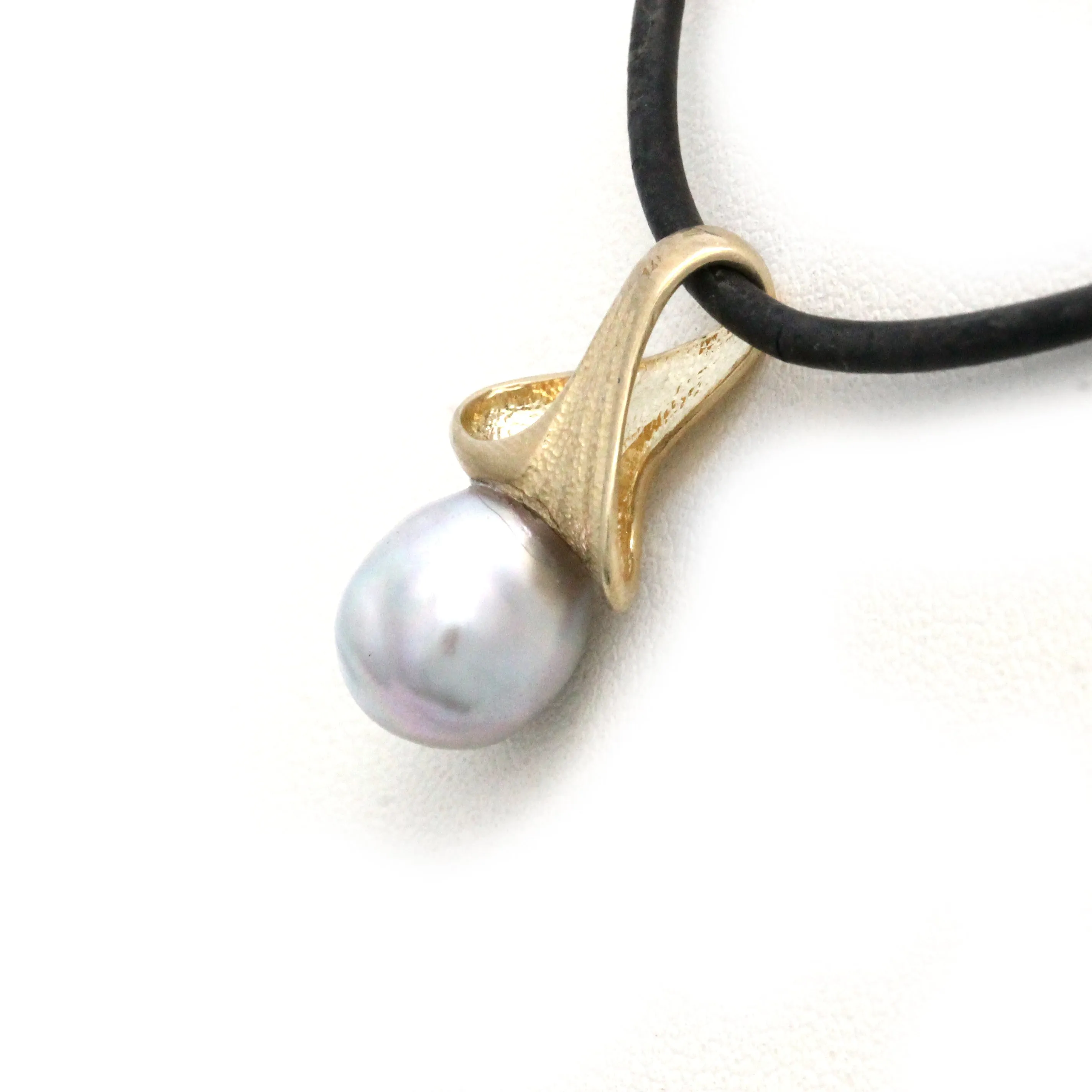 Waves 14K Gold Cortez Pearl Pendant